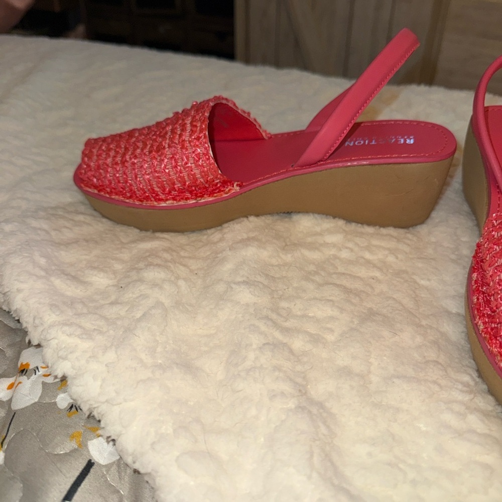 Kenneth Cole Reaction Pink Coral Woven Slingback Sandals - Picture 3 of 7